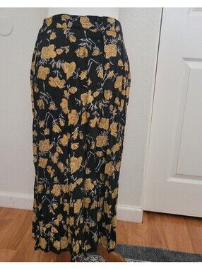 VNT Magic COLLECTION Black Maxi Skirt with Mustard Floral Print Size L